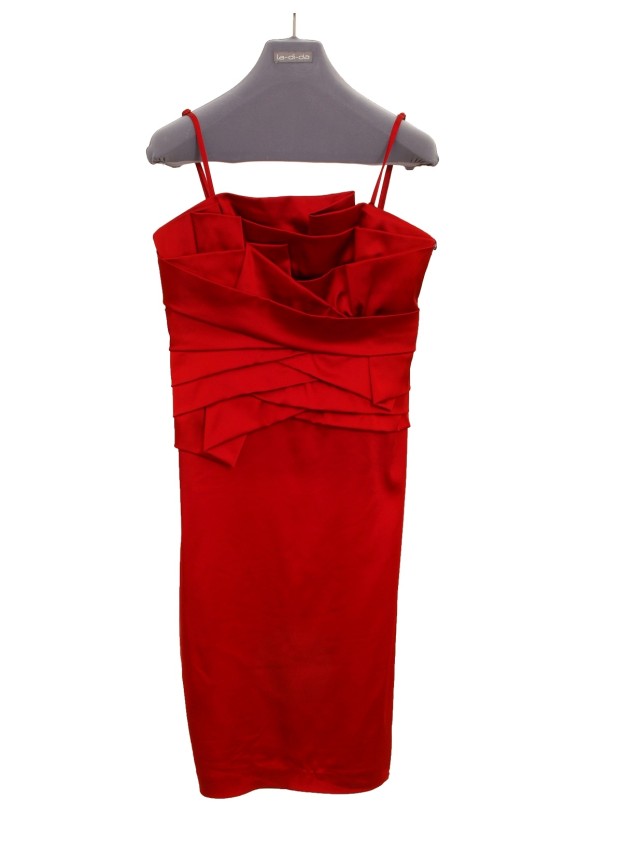 Sukienka czerwona drapowana